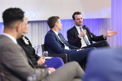 Florian Hohenwarter, CEO, KNDS Deutschland, in einer interessanten Diskussion auf dem Podium