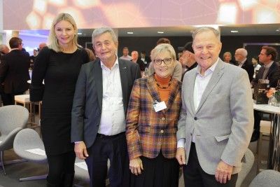 Hauptgesch&auml;ftsf&uuml;hrer Bertram Brossardt von bayme vbm mit Ehreng&auml;sten